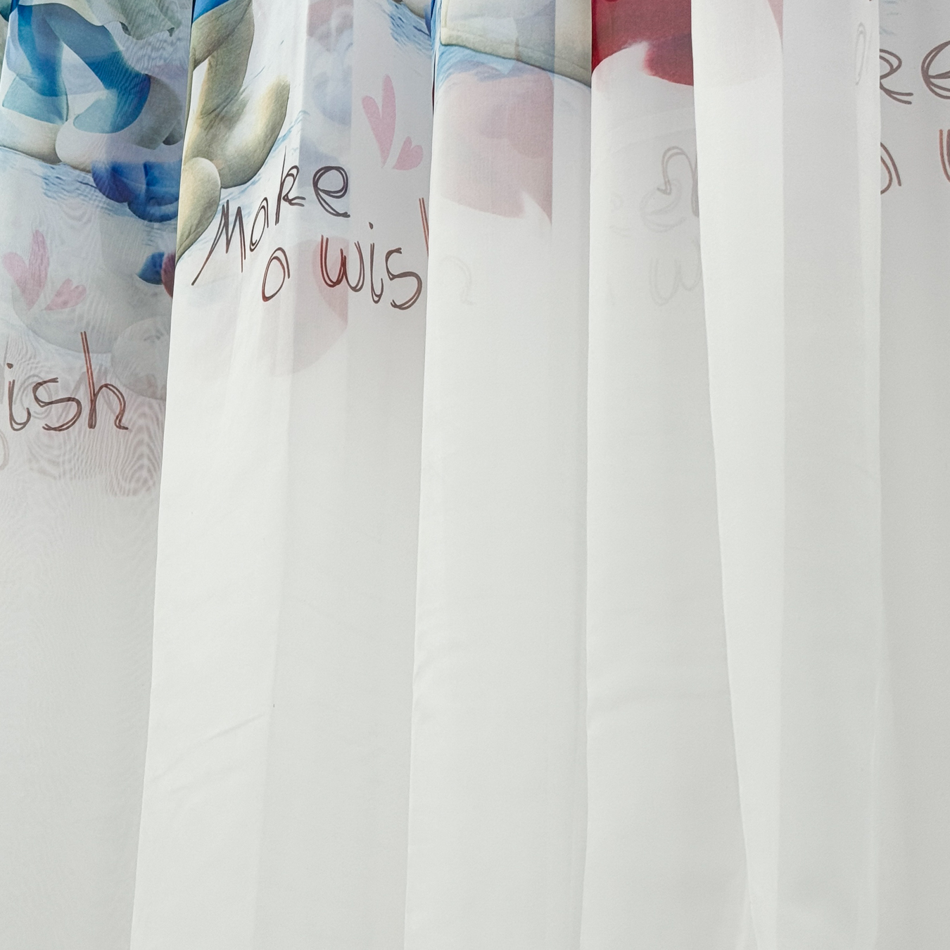 Poze Perdea pentru copii din matase, model imprimat Smurfs, 140cm latime x 260cm inaltime, cu rejansa pt bara cumparamisim.ro