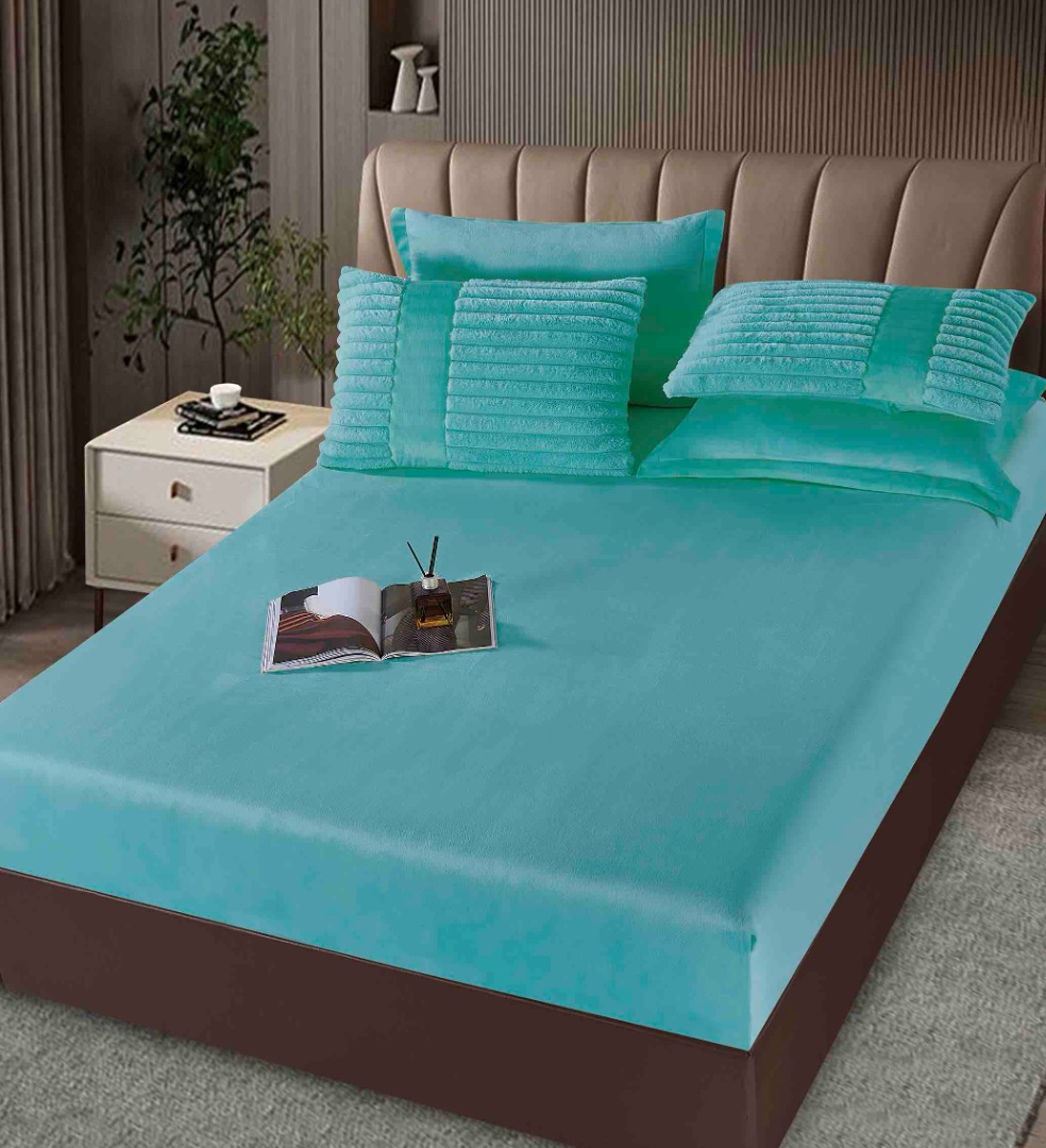 Poze Lenjerie de pat cu Pilota Inclusa, Jojo Home, Cearceaf cu Elastic, 6 Piese, Blana de Iepure Artificiala, Bleu cumparamisim.ro