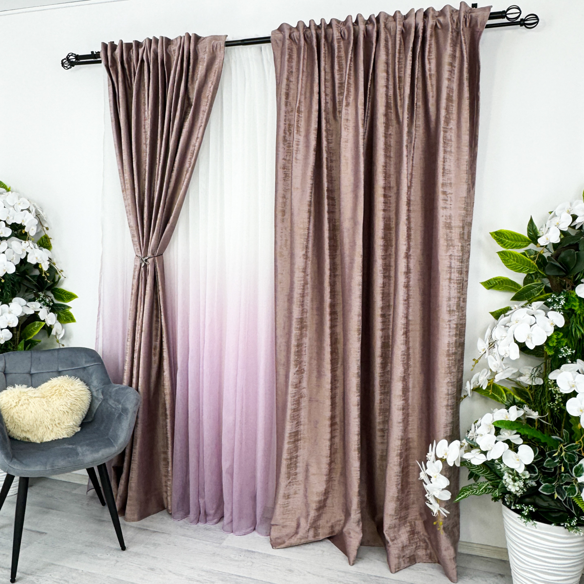 Poze Set 2 Draperii Catifea cu model Venti, Lila, 140cm latime x 260cm inaltime, cu tiv lat pt bara cumparamisim.ro