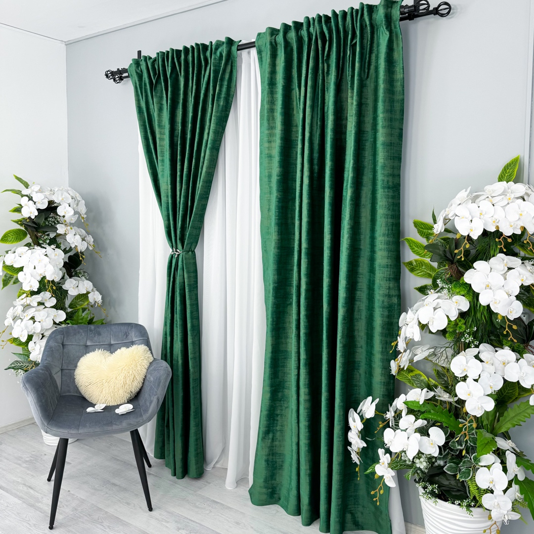 Poze Set 2 Draperii Catifea cu model Venti, Verde Smarald, 140cm latime x 260cm inaltime, cu tiv lat pt bara cumparamisim.ro