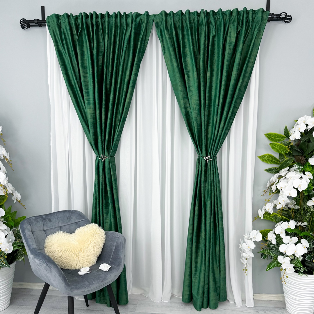 Poze Set 2 Draperii Catifea cu model Venti, Verde Smarald, 140cm latime x 260cm inaltime, cu tiv lat pt bara cumparamisim.ro