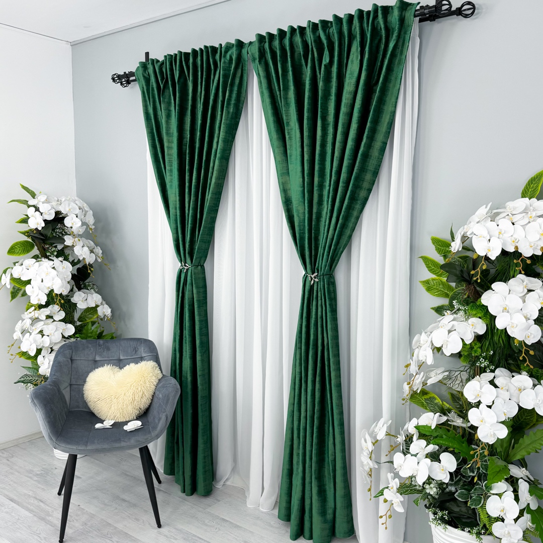 Poze Set 2 Draperii Catifea cu model Venti, Verde Smarald, 140cm latime x 260cm inaltime, cu tiv lat pt bara cumparamisim.ro