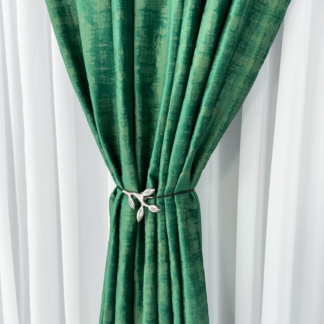 Poze Set 2 Draperii Catifea cu model Venti, Verde Smarald, 140cm latime x 260cm inaltime, cu tiv lat pt bara cumparamisim.ro