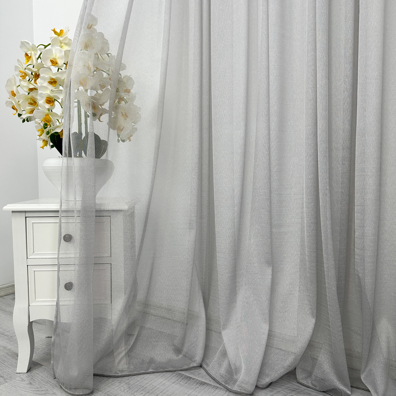 Poze Perdea Monalisa din tulle si matase, gri argintiu, 140cm latime x 260cm inaltime, cu rejansa pt bara cumparamisim.ro