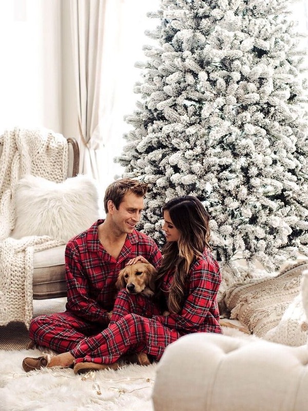 Poze Set pijamale pentru cuplu din Satin Craciun cu vipusca rosie cumparamisim.ro