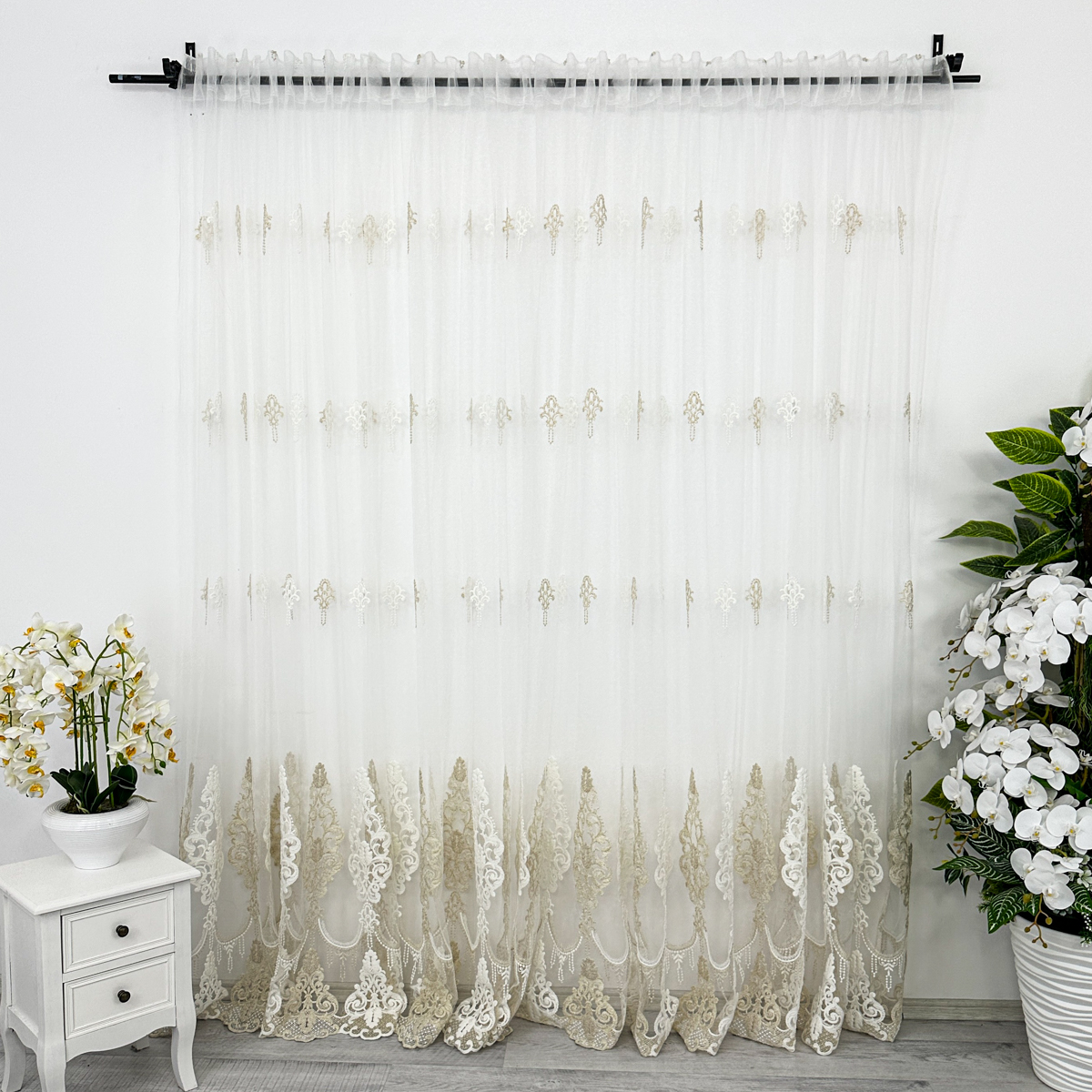 Poze Perdea Emerald din Tulle cu Broderie, model elegant, Alb - Bej, 140cm latime x 260cm inaltime, cu rejansa pt bara cumparamisim.ro