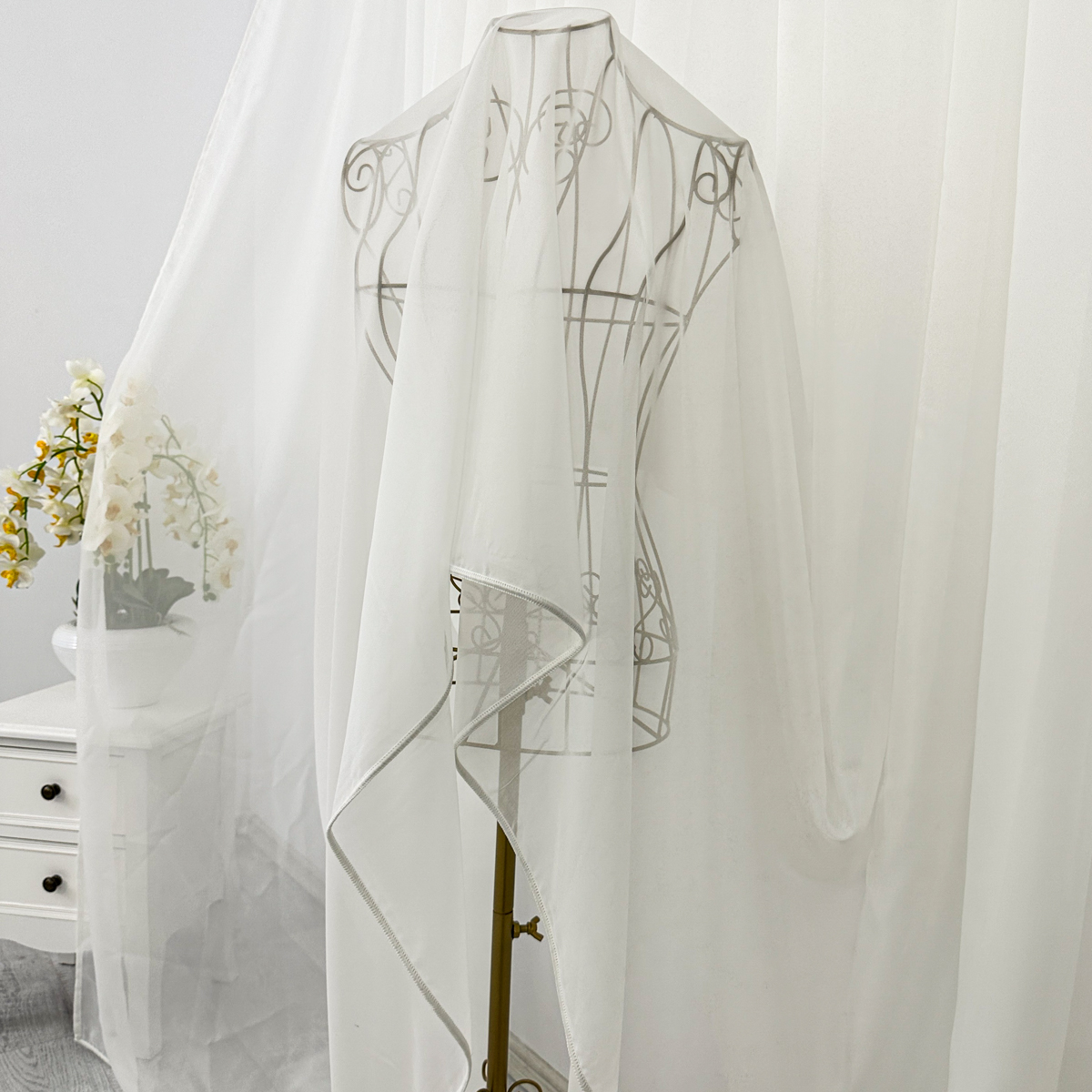 Poze Perdea simpla din matase Jorjet, Ivoire, 140cm latime x 260cm inaltime, cu rejansa pt bara cumparamisim.ro