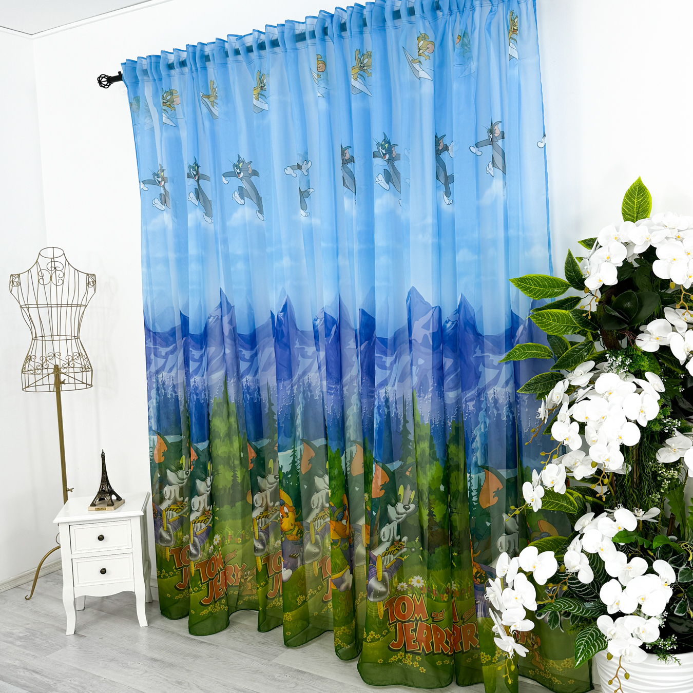 Poze Perdea pentru copii din matase, Tom si Jerry, 100cm latime x 260cm inaltime, cu rejansa pt bara cumparamisim.ro