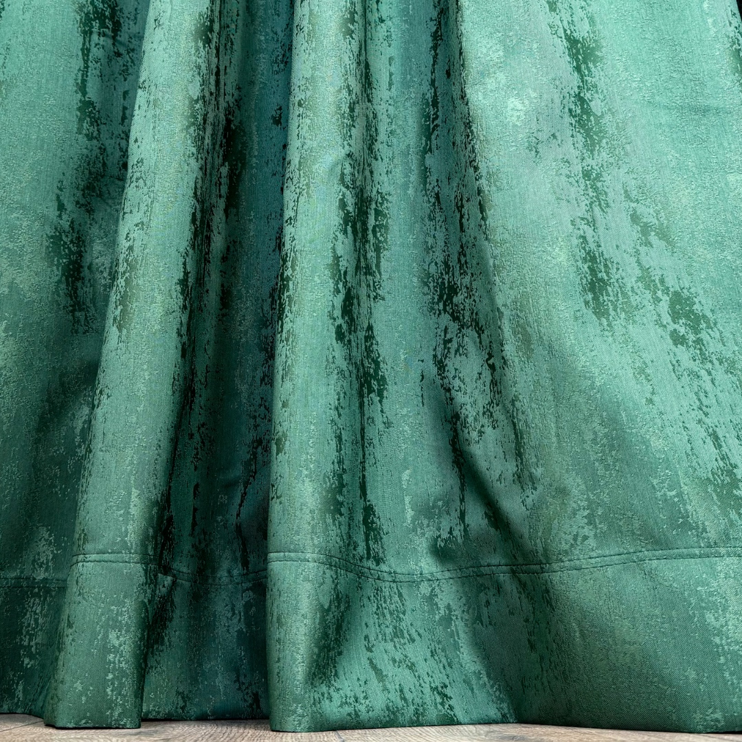 Poze Set 2 Draperii din Jacquard model Nisip, 140cm latime x 260cm inaltime, cu TIV LAT, VERDE SMARALD cumparamisim.ro