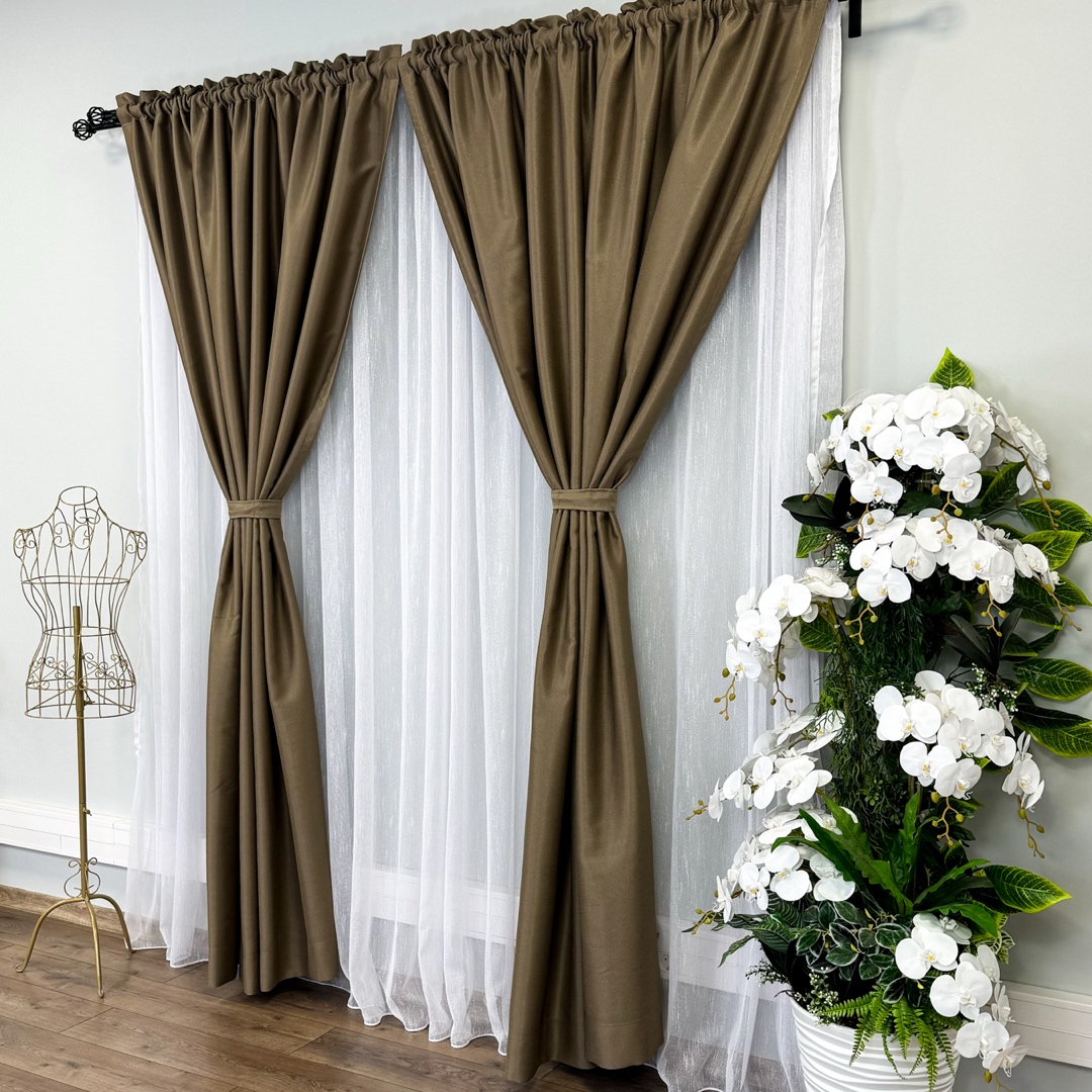 Poze Set 2 Draperii Blackout CLASS Satinata cu fir fin de sclipici, 140cm latime x 260cm inaltime, cu TIV LAT, Cappuccino intens - CR22 cumparamisim.ro