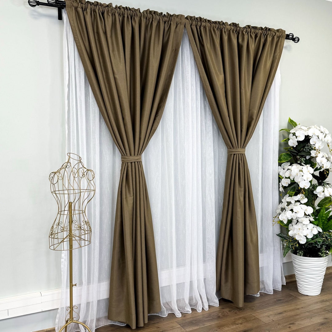 Poze Set 2 Draperii Blackout CLASS Satinata cu fir fin de sclipici, 140cm latime x 260cm inaltime, cu TIV LAT, Cappuccino intens - CR22 cumparamisim.ro