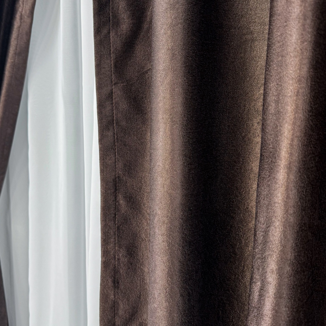 Poze Set 2 Draperii Soft Touch, cu Aspect Fin si Tenta Satinata, 140cm latime x 260cm inaltime, cu TIV LAT, Maro inchis cumparamisim.ro