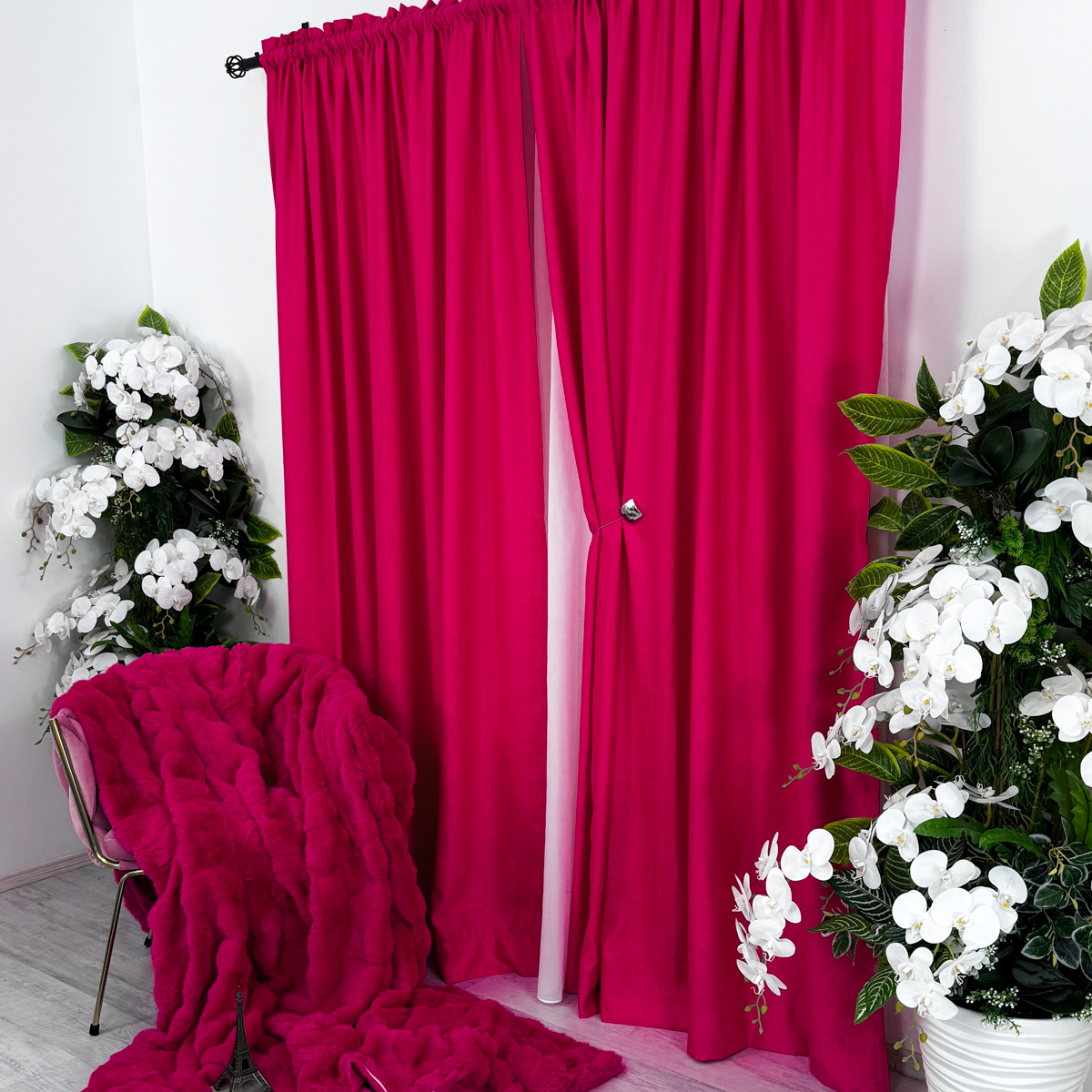 Poze Set 2 Draperii Soft Touch, cu Aspect Fin si Tenta Satinata, 140cm latime x 260cm inaltime, cu TIV LAT, Fuchsya cumparamisim.ro