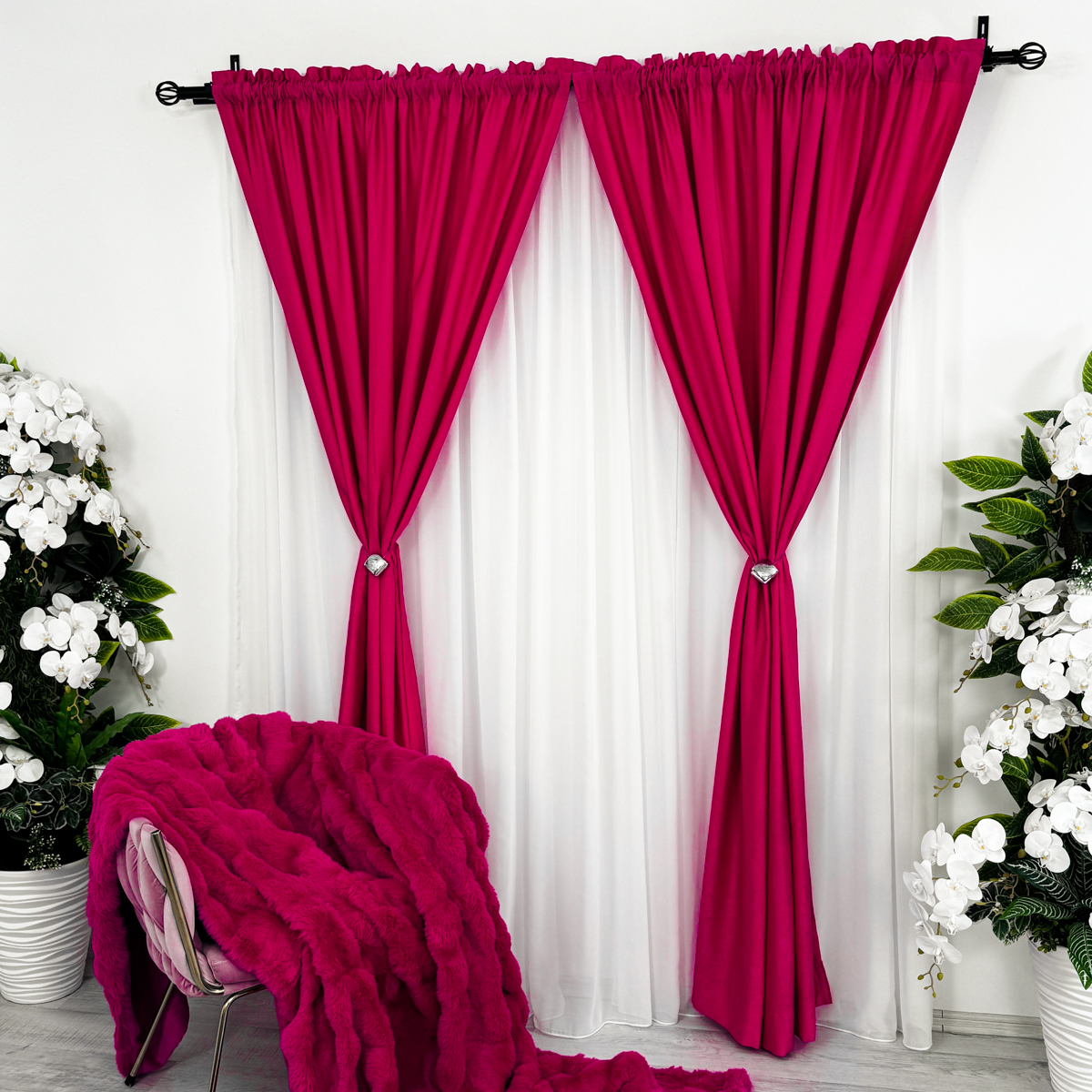 Poze Set 2 Draperii Soft Touch, cu Aspect Fin si Tenta Satinata, 140cm latime x 260cm inaltime, cu TIV LAT, Fuchsya cumparamisim.ro