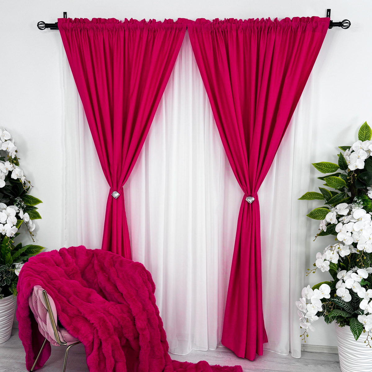 Poze Set 2 Draperii Soft Touch, cu Aspect Fin si Tenta Satinata, 140cm latime x 260cm inaltime, cu TIV LAT, Fuchsya cumparamisim.ro