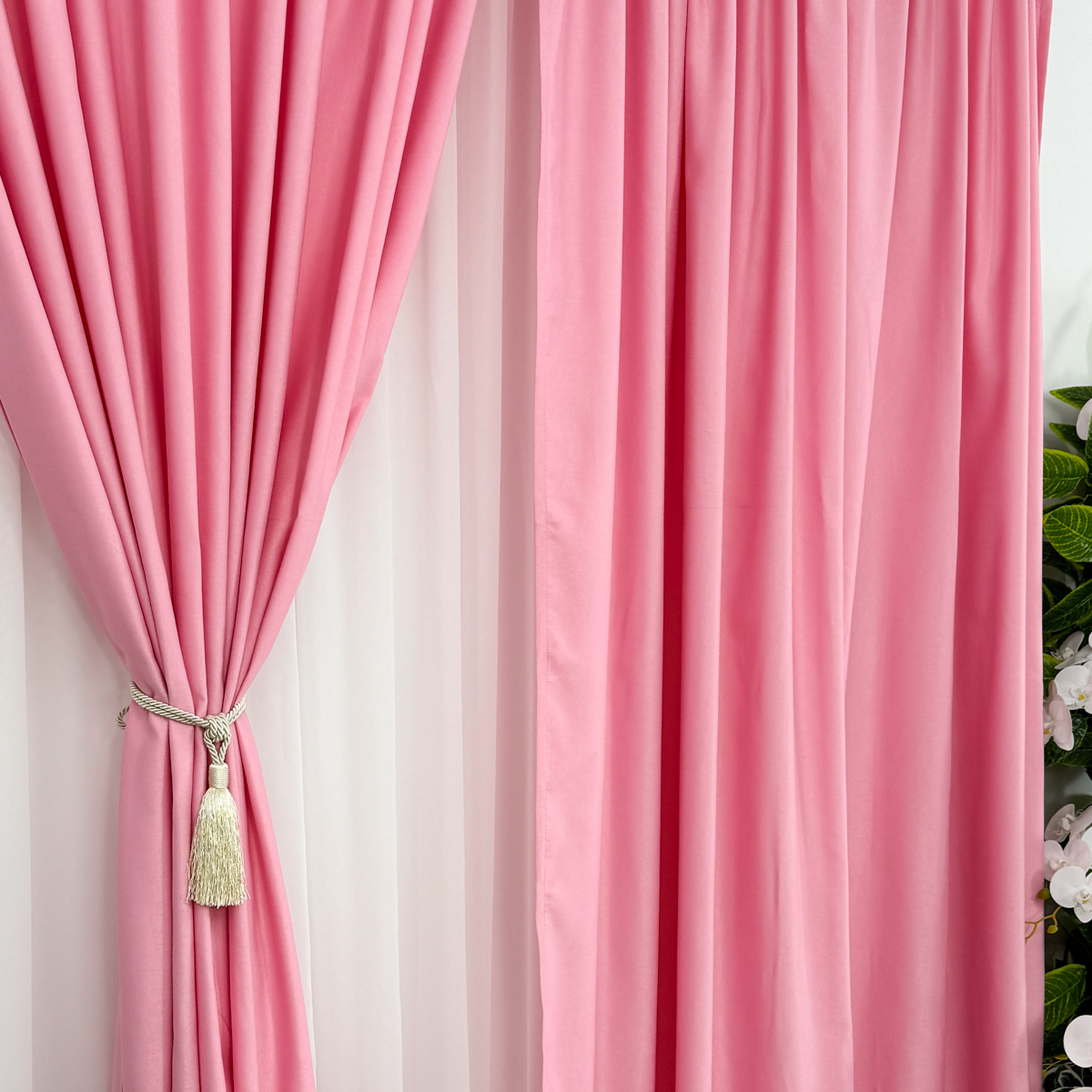 Poze Set 2 Draperii Soft Touch, cu Aspect Fin si Tenta Satinata, 140cm latime x 260cm inaltime, cu TIV LAT, Roz cumparamisim.ro