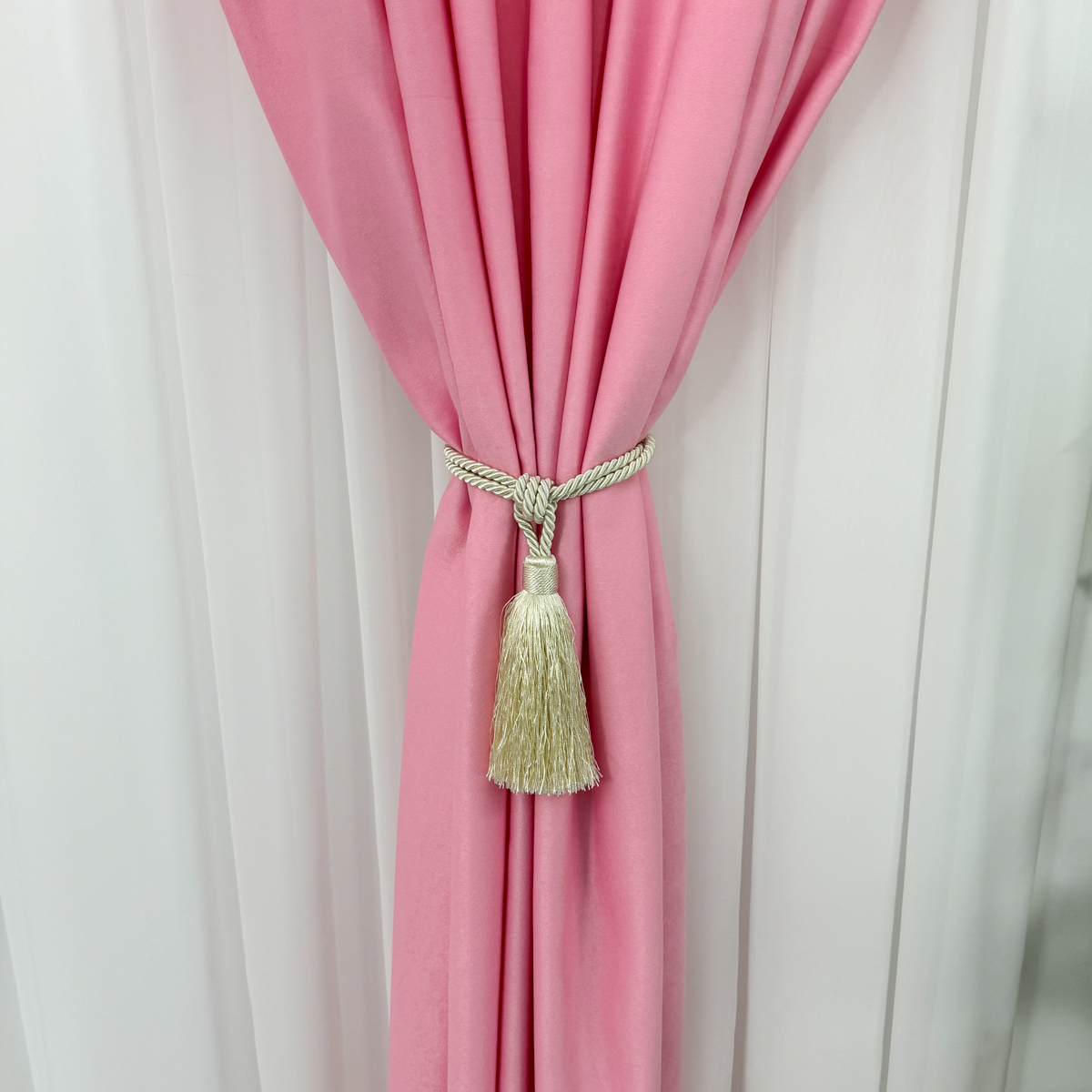 Poze Set 2 Draperii Soft Touch, cu Aspect Fin si Tenta Satinata, 140cm latime x 260cm inaltime, cu TIV LAT, Roz cumparamisim.ro