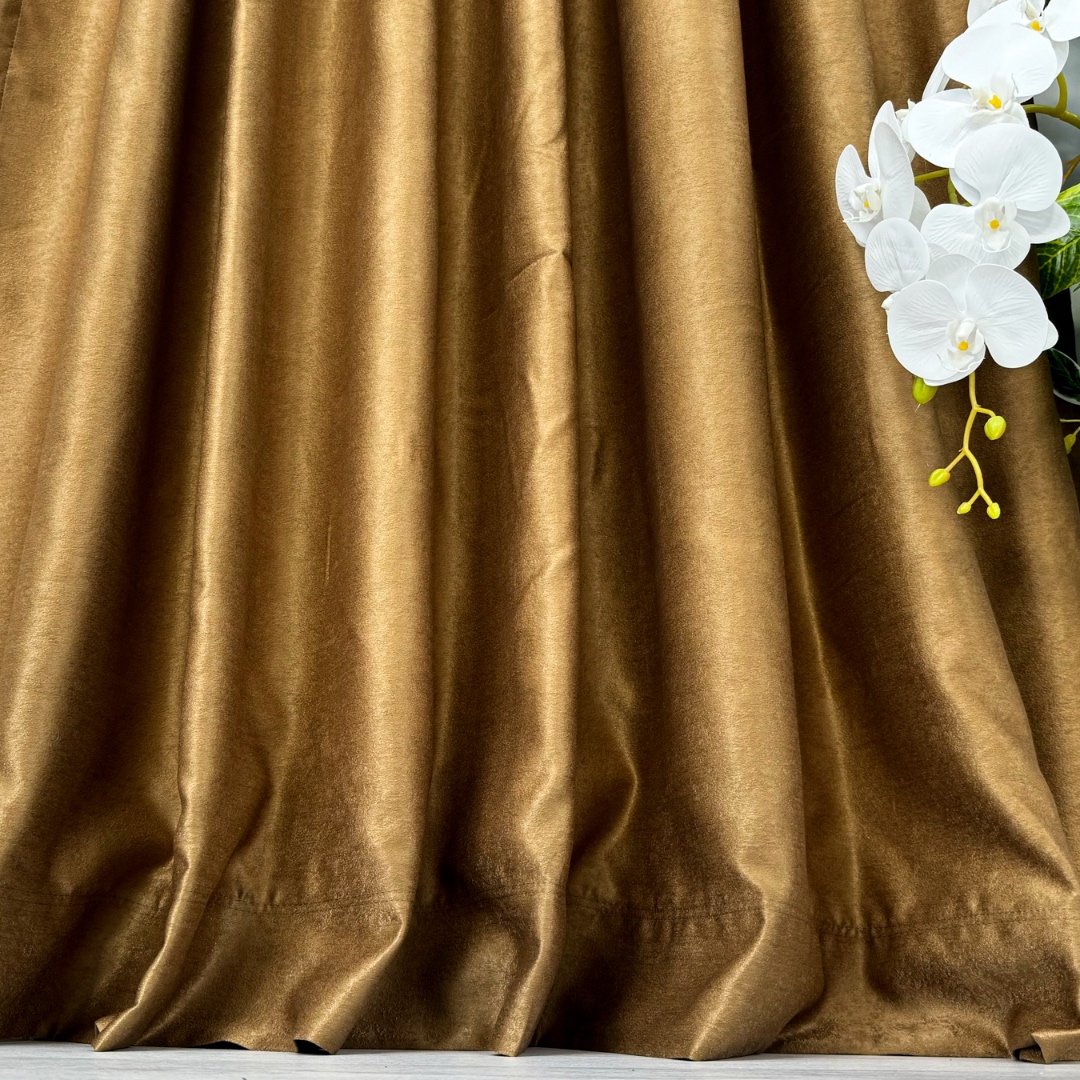 Poze Set 2 Draperii Soft Touch, cu Aspect Fin si Tenta Satinata, 140cm latime x 260cm inaltime, cu TIV LAT, Maro Bronz cumparamisim.ro