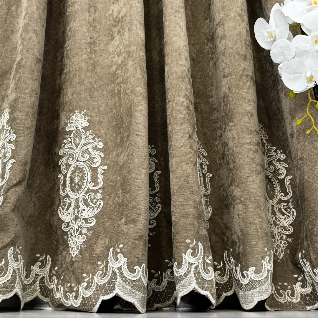 Poze Set 2 Draperii Blackout 80%, din Catifea cu Broderie, 140cm latime x 260cm inaltime, cu TIV LAT, Elite V3, Bej cumparamisim.ro