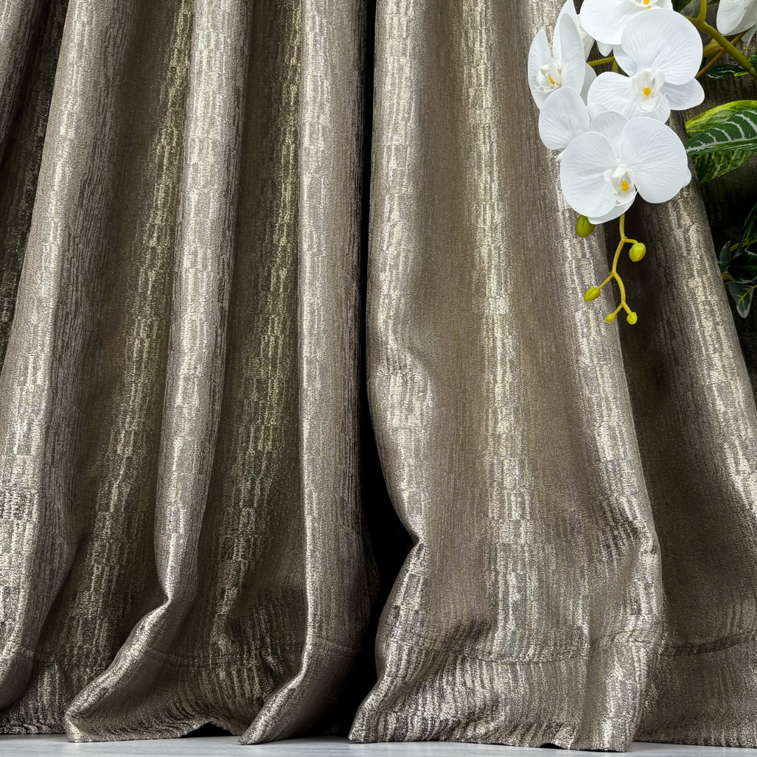 Poze Set 2 Draperii Simplicity, Satinata, Texturata, Maro, 140cm latime x 260cm inaltime, cu tiv lat pt bara cumparamisim.ro