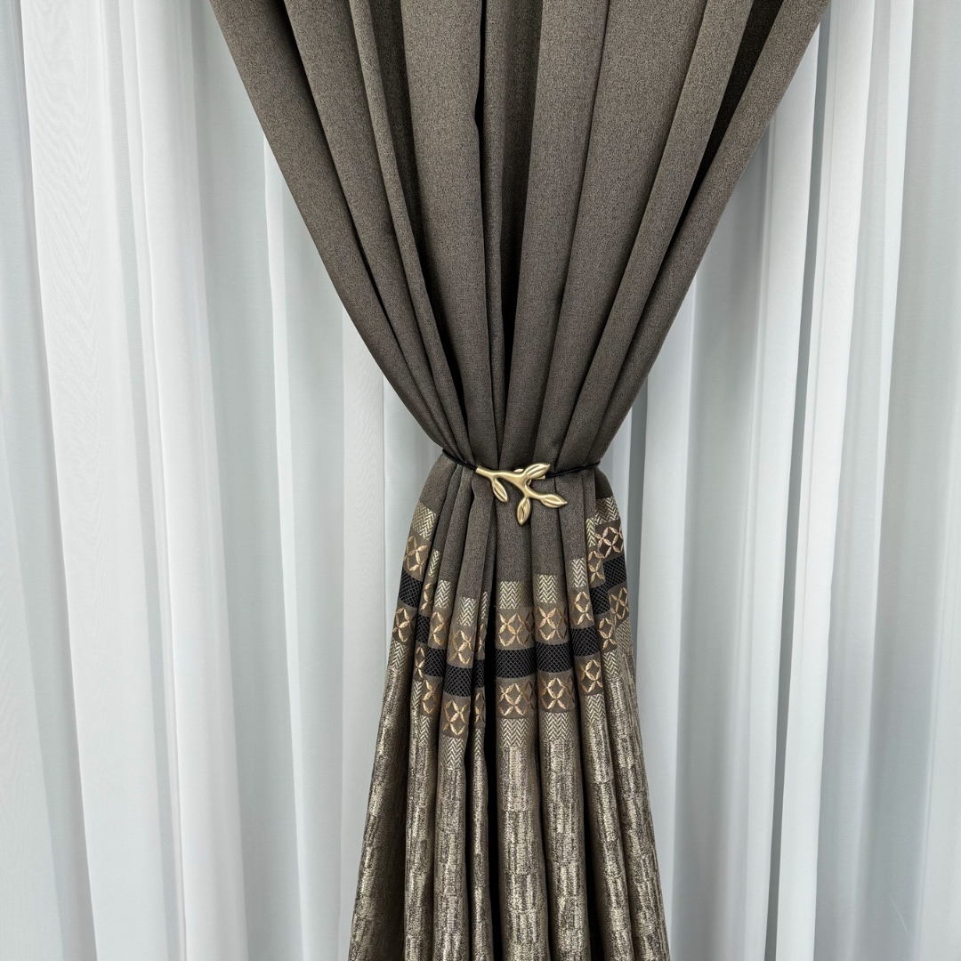 Poze Set 2 Draperii Simplicity, Satinata, Texturata, Maro, 140cm latime x 260cm inaltime, cu tiv lat pt bara cumparamisim.ro