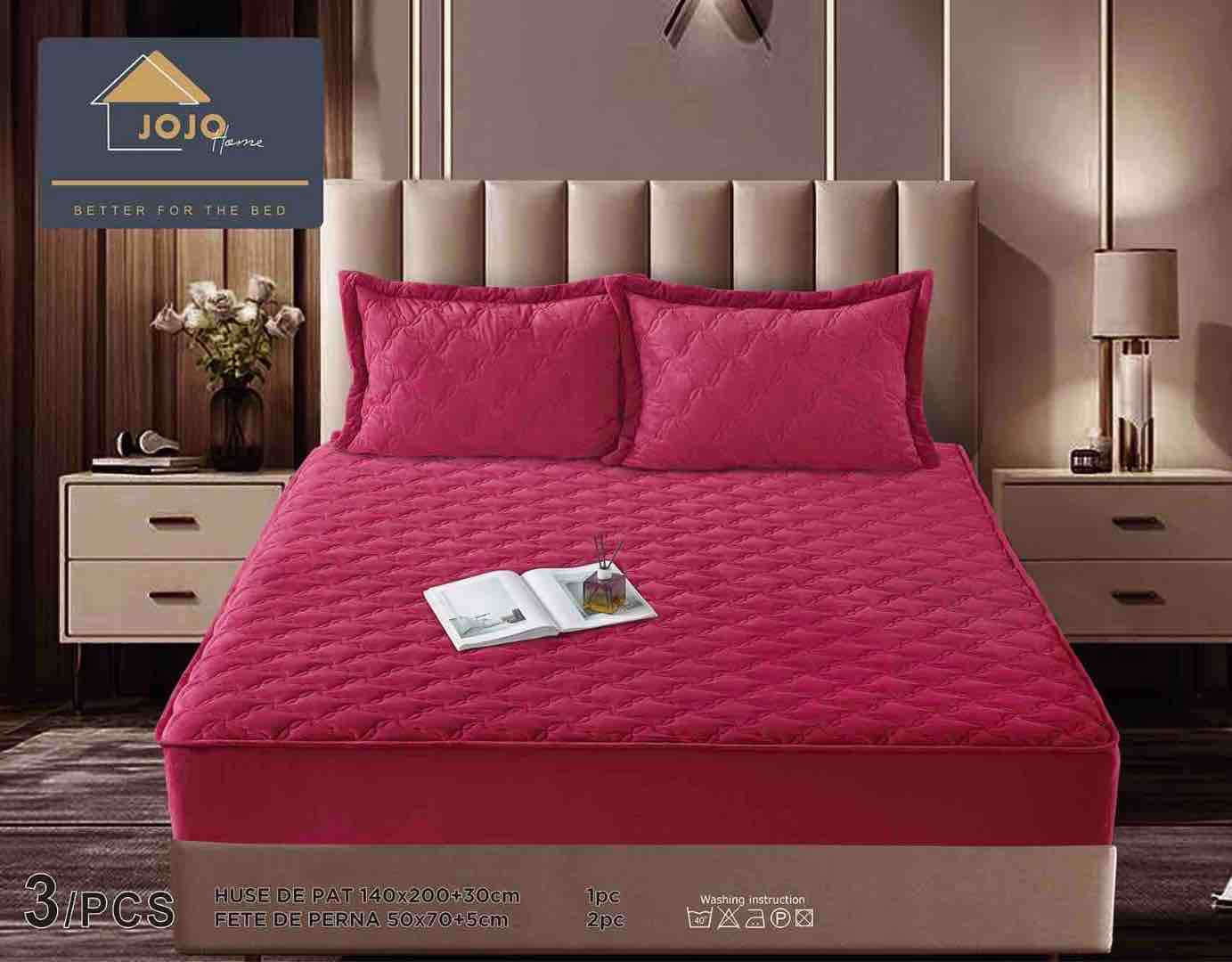 Poze Husã matlasatã tip topper din catifea, 140x200cm + 2 fete de perna 50x70cm, Rosu cumparamisim.ro