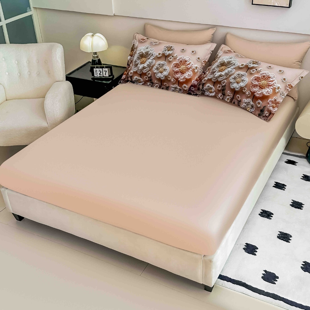 Poze Lenjerie pat dublu, FINET, Imprimeu Digital 5D - Identic cu poza, Cu ELASTIC, 6 piese, Jojo Home, Sampanie, Flori Tricotate cumparamisim.ro