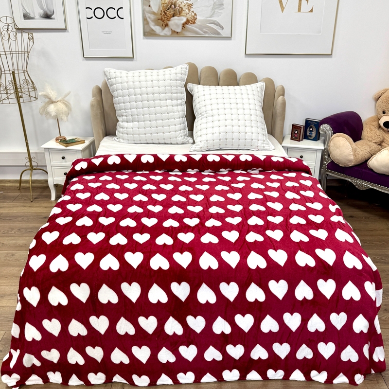 Poze Patura pufoasa cocolino 200x230cm, 240g/mp, Rosu, Inimi Albe cumparamisim.ro