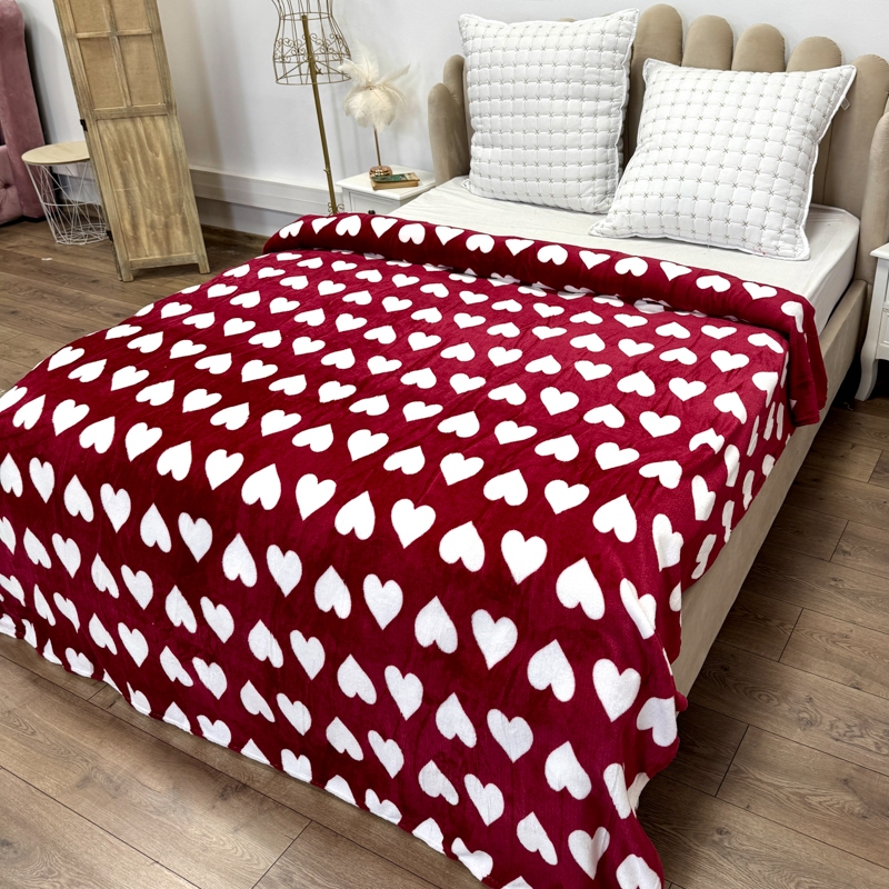 Poze Patura pufoasa cocolino 200x230cm, 240g/mp, Rosu, Inimi Albe cumparamisim.ro