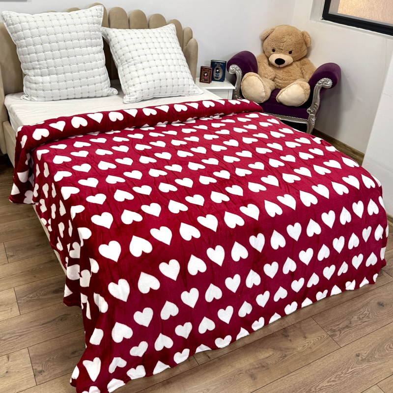 Poze Patura pufoasa cocolino 200x230cm, 240g/mp, Rosu, Inimi Albe cumparamisim.ro