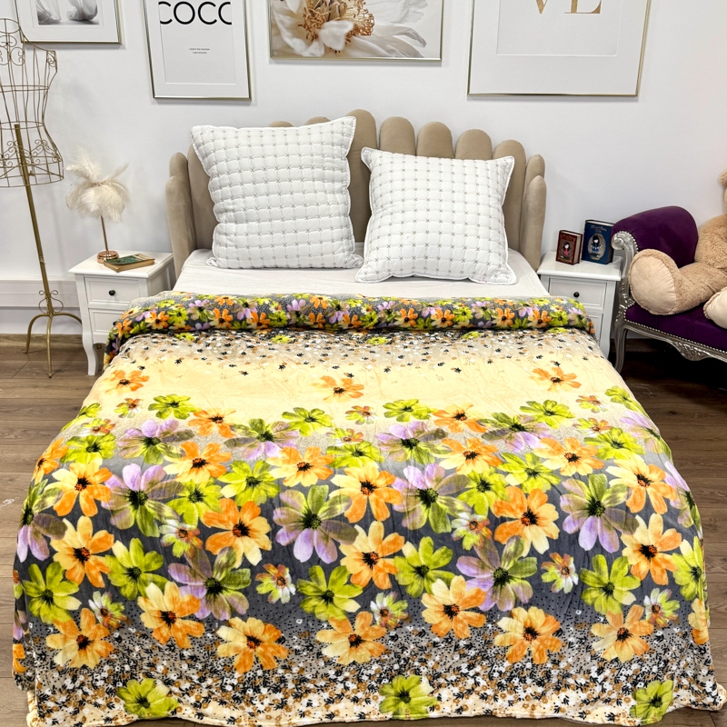 Poze Patura pufoasa cocolino 200x230cm, 240g/mp, Crem, Floricele Verzi cumparamisim.ro