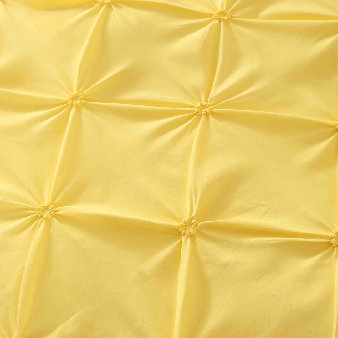 Poze Lenjerie de Pat Premium, JOJO HOME,  Finet cu Pliuri Brodate, 6 Piese, Nesifonabila si Durabila, Galben cumparamisim.ro