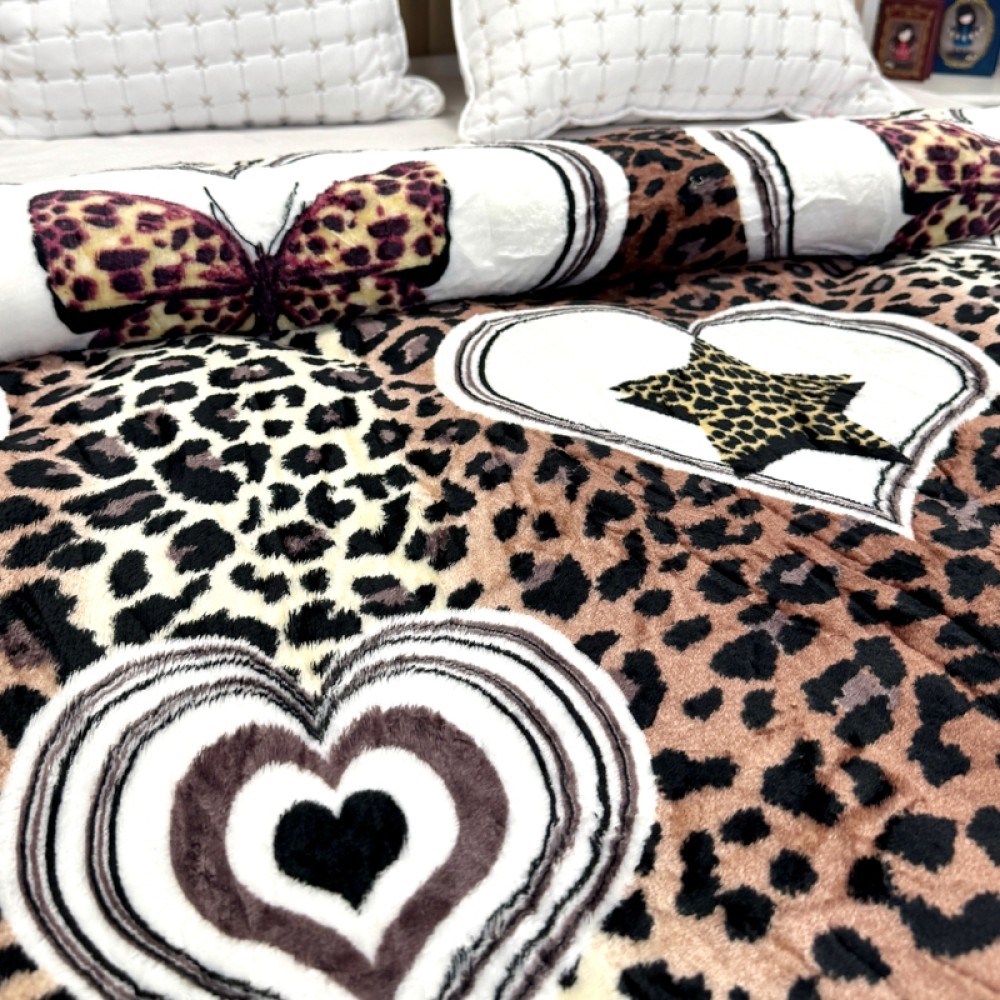 Patura pufoasa cocolino 200x230cm, 240g/mp, Maro, Negru, Animal print, Inimioare – imagine 4