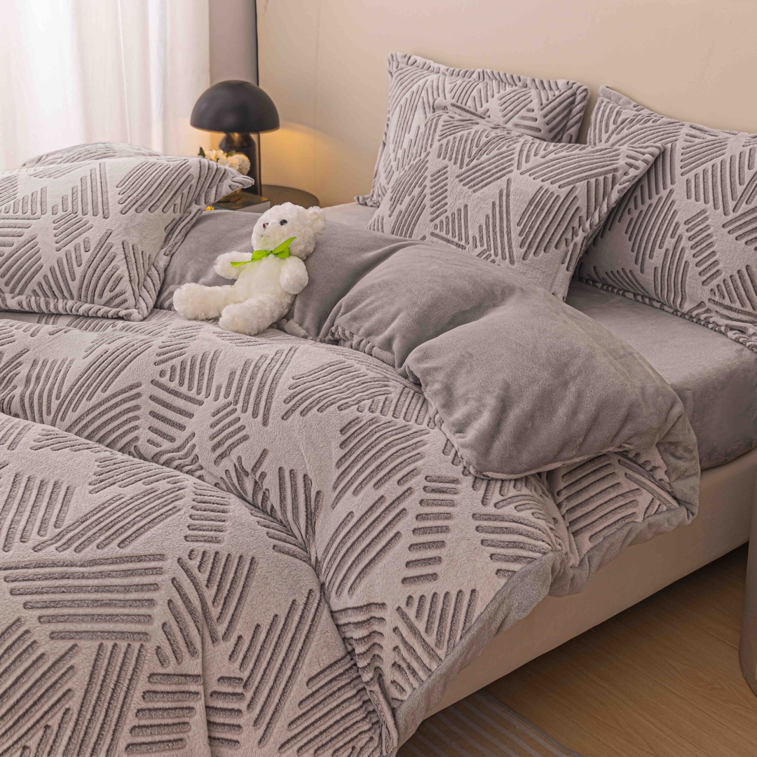 Lenjerie pat dublu, Super Pufoasa COCOLINO,cu ELASTIC, 4 piese, Jojo Home, Gri, Dungi - imagine 3