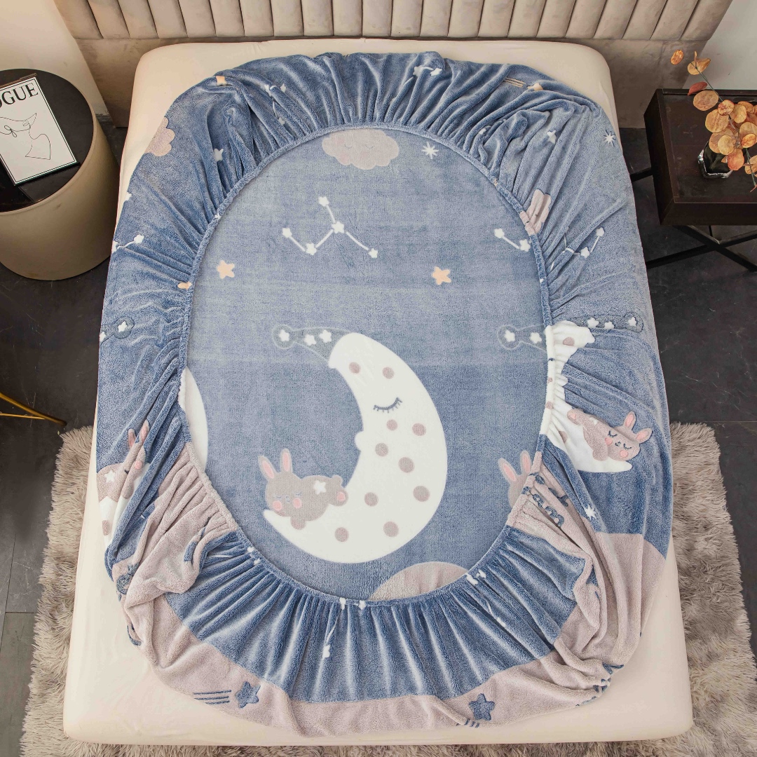 Cearsaf CoCoLiNo, JoJo Home, cu Elastic, 180x200x25cm, 2 fete de perne, 50x70cm, Bleu, Alb, Luna, Stele, Iepurasi - imagine 3