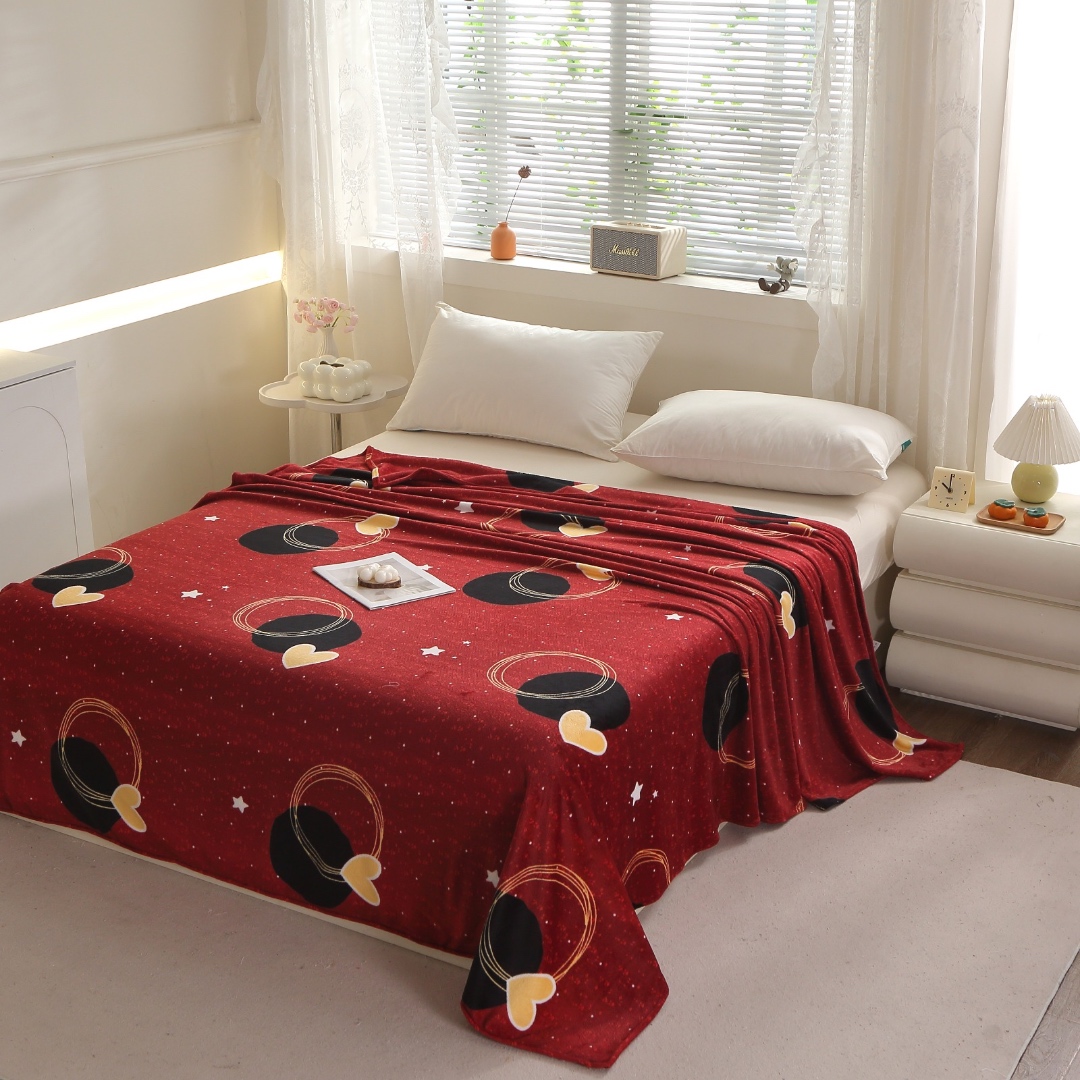 Patura Pufoasa CoCoLiNo (Fleece), 200x230cm, 240gr/mp, Visiniu, Inimioare - Rasfatul Perfect pentru Serile Racoroase - imagine 5