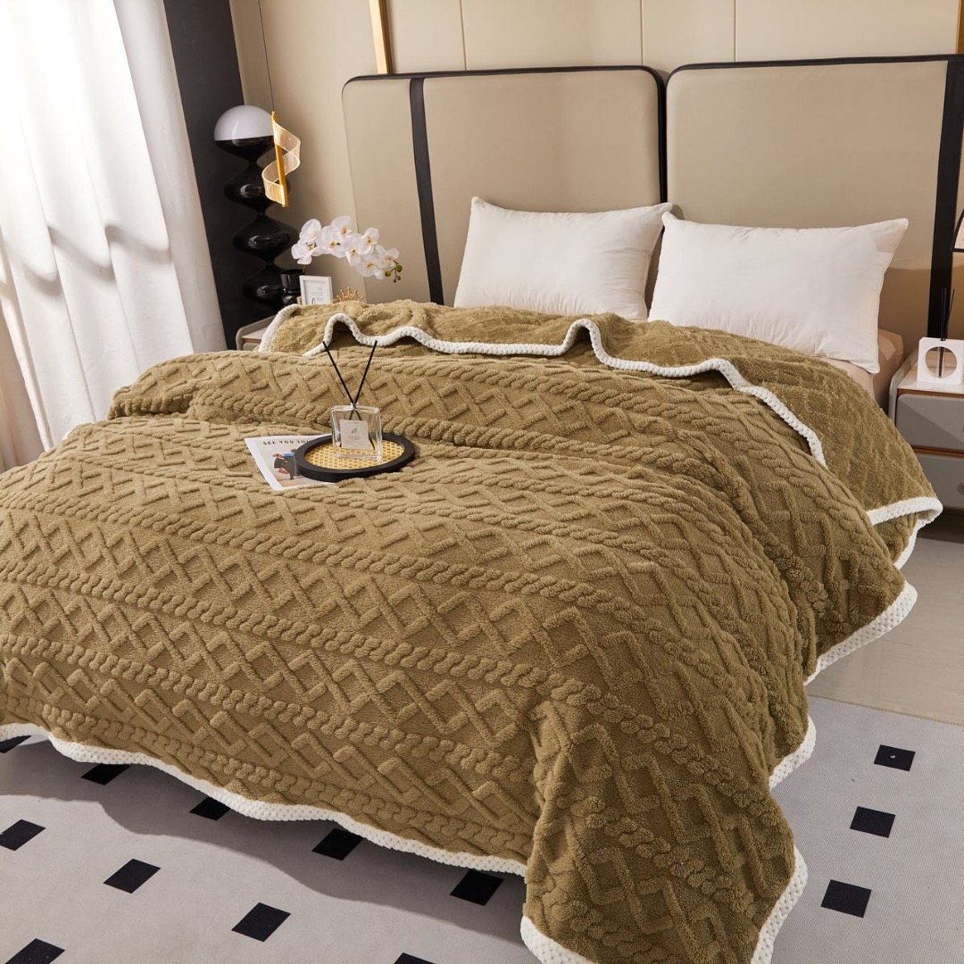 Patura Premium, 200x230cm, CoCoLiNo, Grofata, cu Model 3D Tip Tricotaj si Bordura din Blanita Contrastanta – Eleganta si Caldura Absoluta, Bej Maroniu - imagine 2