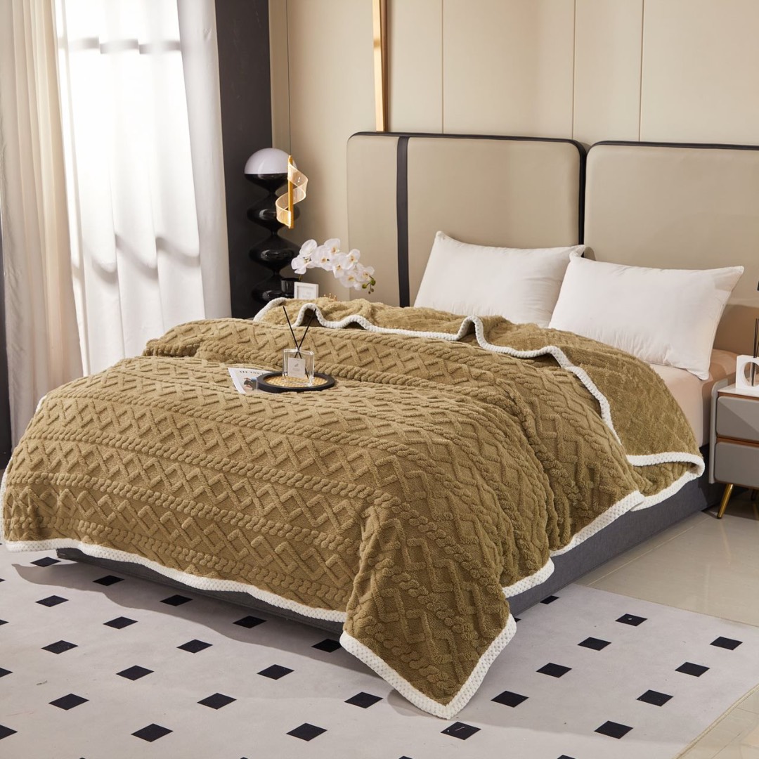 Patura Premium, 200x230cm, CoCoLiNo, Grofata, cu Model 3D Tip Tricotaj si Bordura din Blanita Contrastanta – Eleganta si Caldura Absoluta, Bej Maroniu - imagine 3