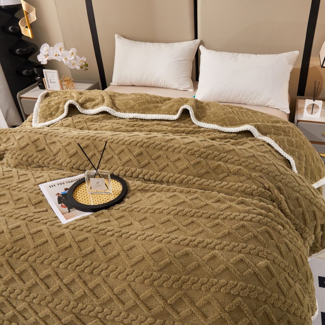 Patura Premium, 200x230cm, CoCoLiNo, Grofata, cu Model 3D Tip Tricotaj si Bordura din Blanita Contrastanta – Eleganta si Caldura Absoluta, Bej Maroniu - imagine 5