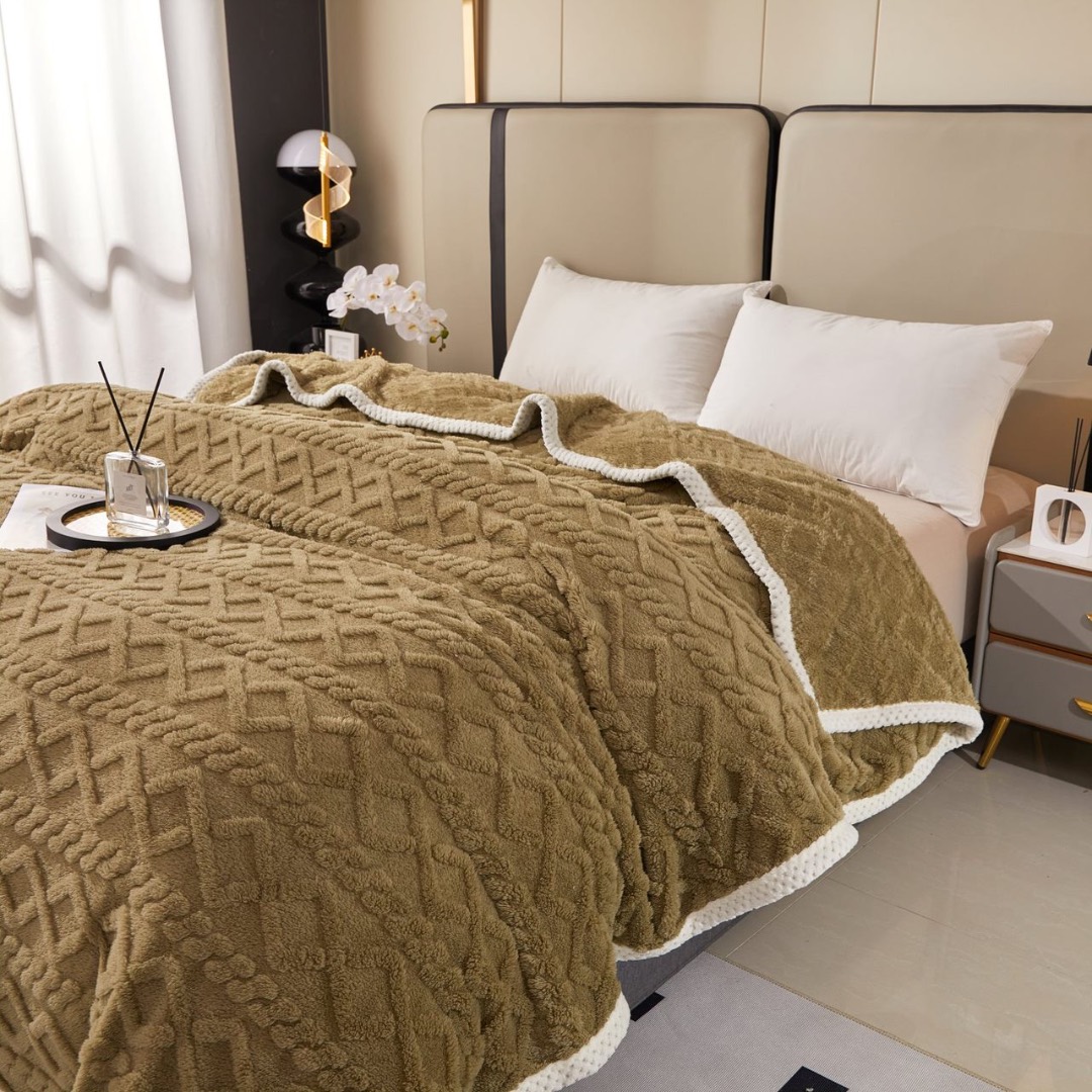 Patura Premium, 200x230cm, CoCoLiNo, Grofata, cu Model 3D Tip Tricotaj si Bordura din Blanita Contrastanta – Eleganta si Caldura Absoluta, Bej Maroniu - imagine 6