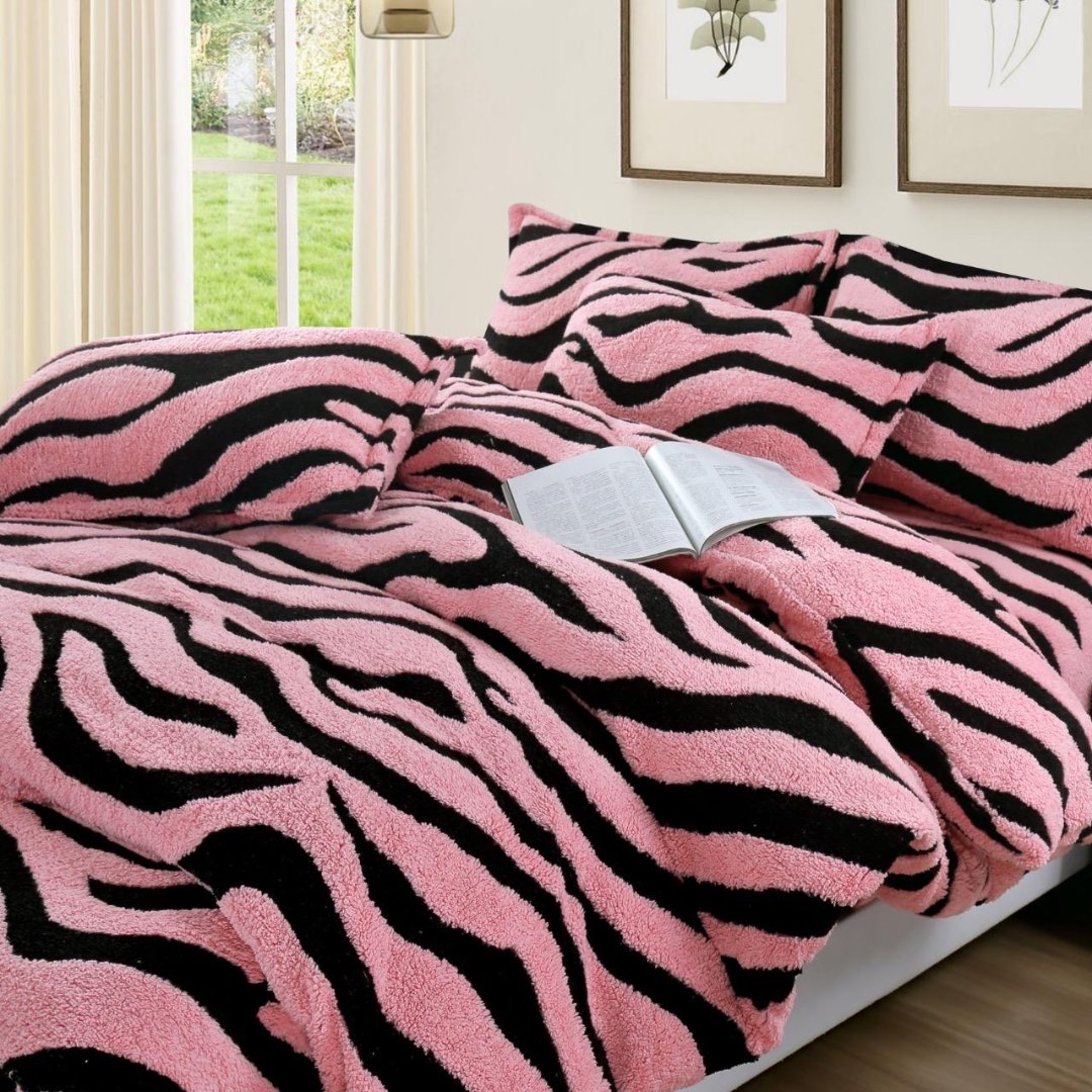 Lenjerie pat dublu, Super Pufoasa COCOLINO Sherpa, cu ELASTIC, 4 piese, Roz, Zebra Print - imagine 3
