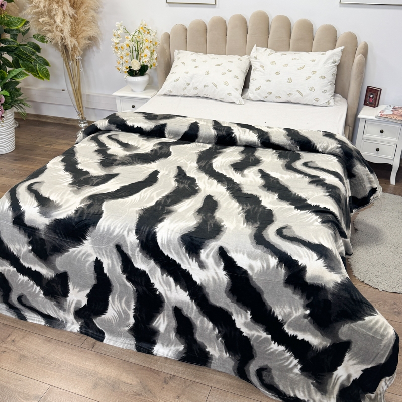 Patura pufoasa cocolino 200x230cm, 240g/mp, Negru, Gri, Zebra - view 3