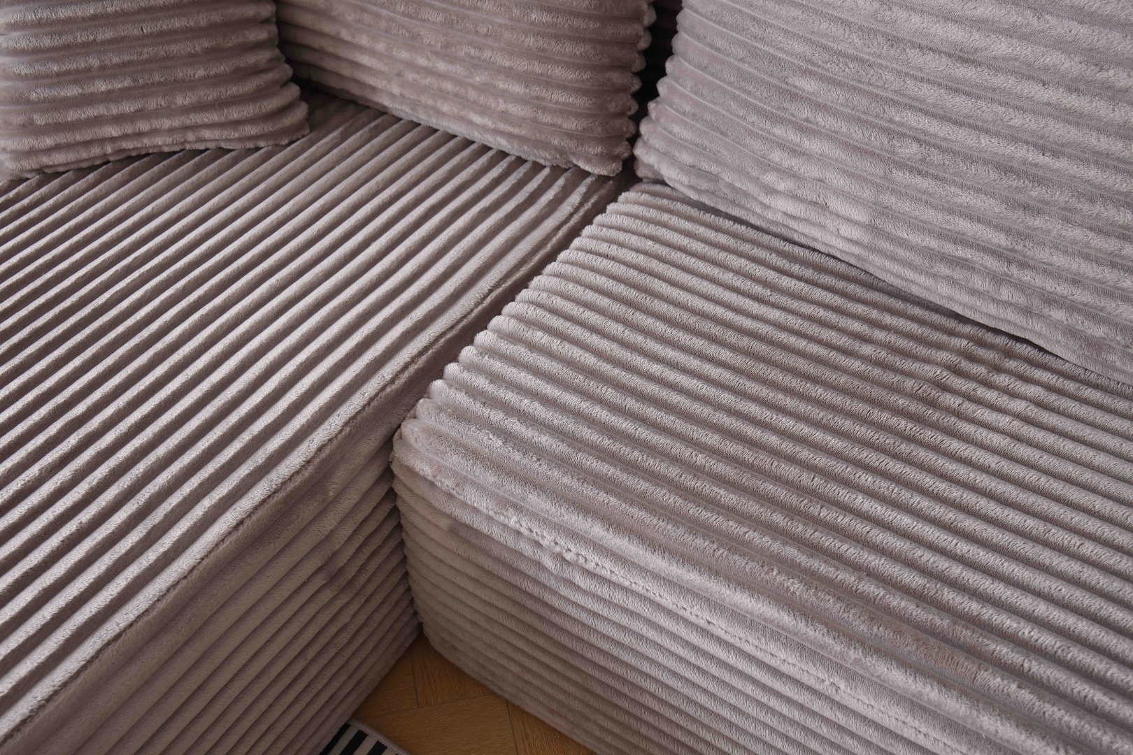 Canapea tip Coltar Ribba Soft, Spuma HD, Design in dungi, Ambalat Vidat, bej - imagine 5