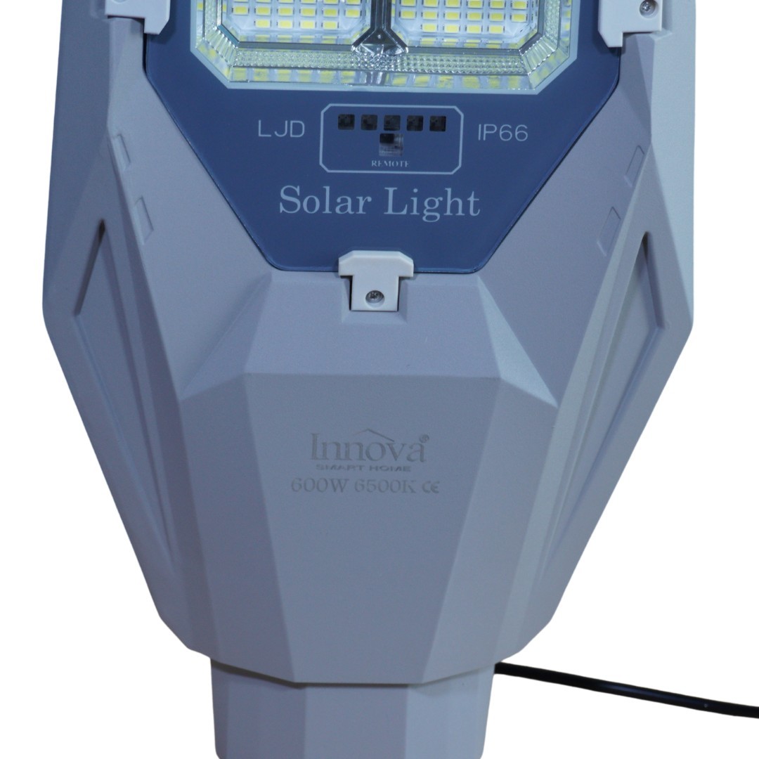 Lampa solara Aurum by Innova 600W cu panou separat, IP66, telecomanda si kit complet de instalare - imagine 2