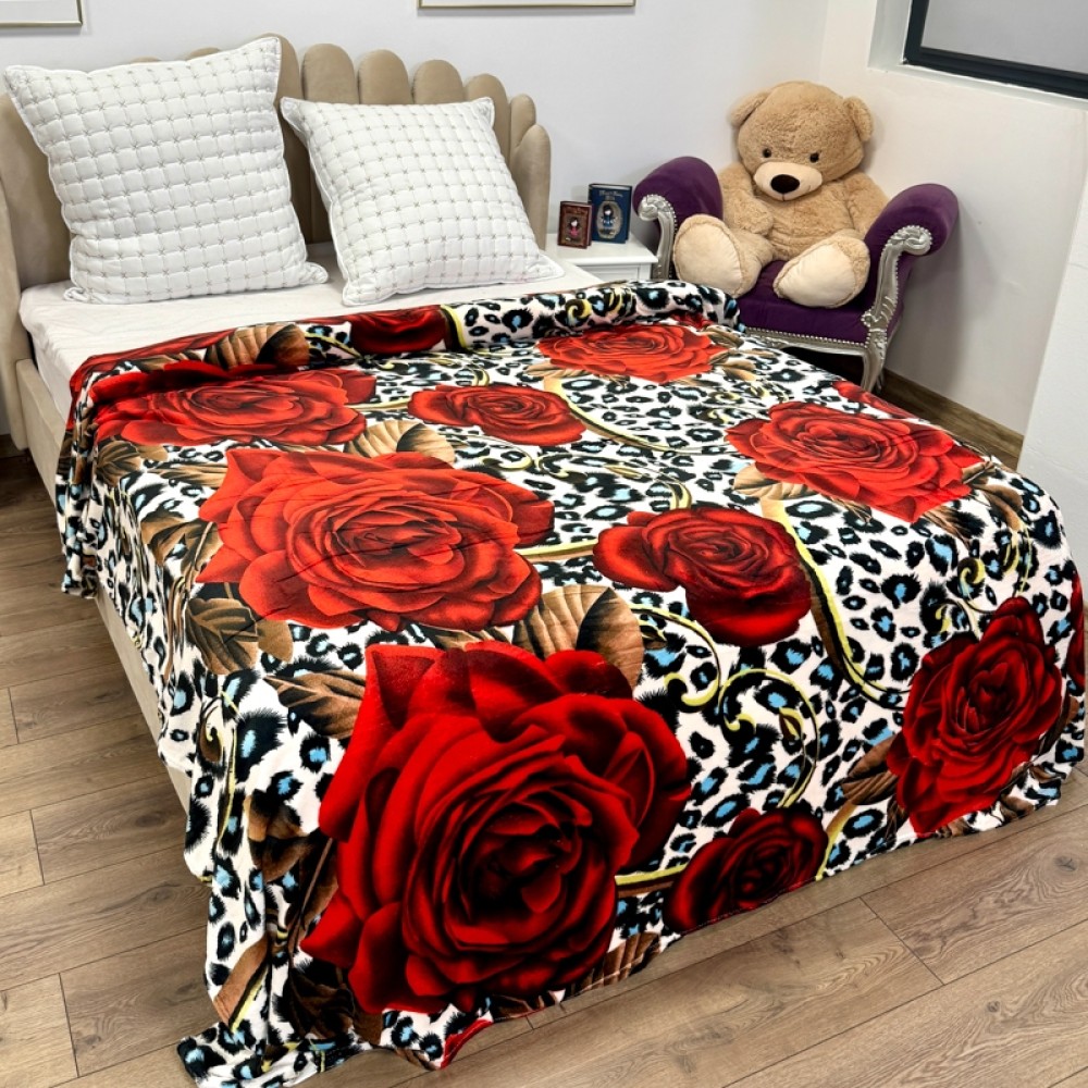 Patura pufoasa cocolino 200x230cm, 240g/mp, Alb, Negru, animal print, trandafiri – imagine 3