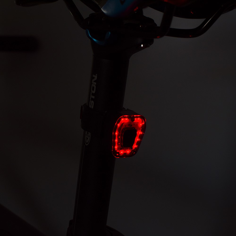 Lampa pentru bicicleta fata/spate, lumina rosie, cu baterie incorporata - imagine 4