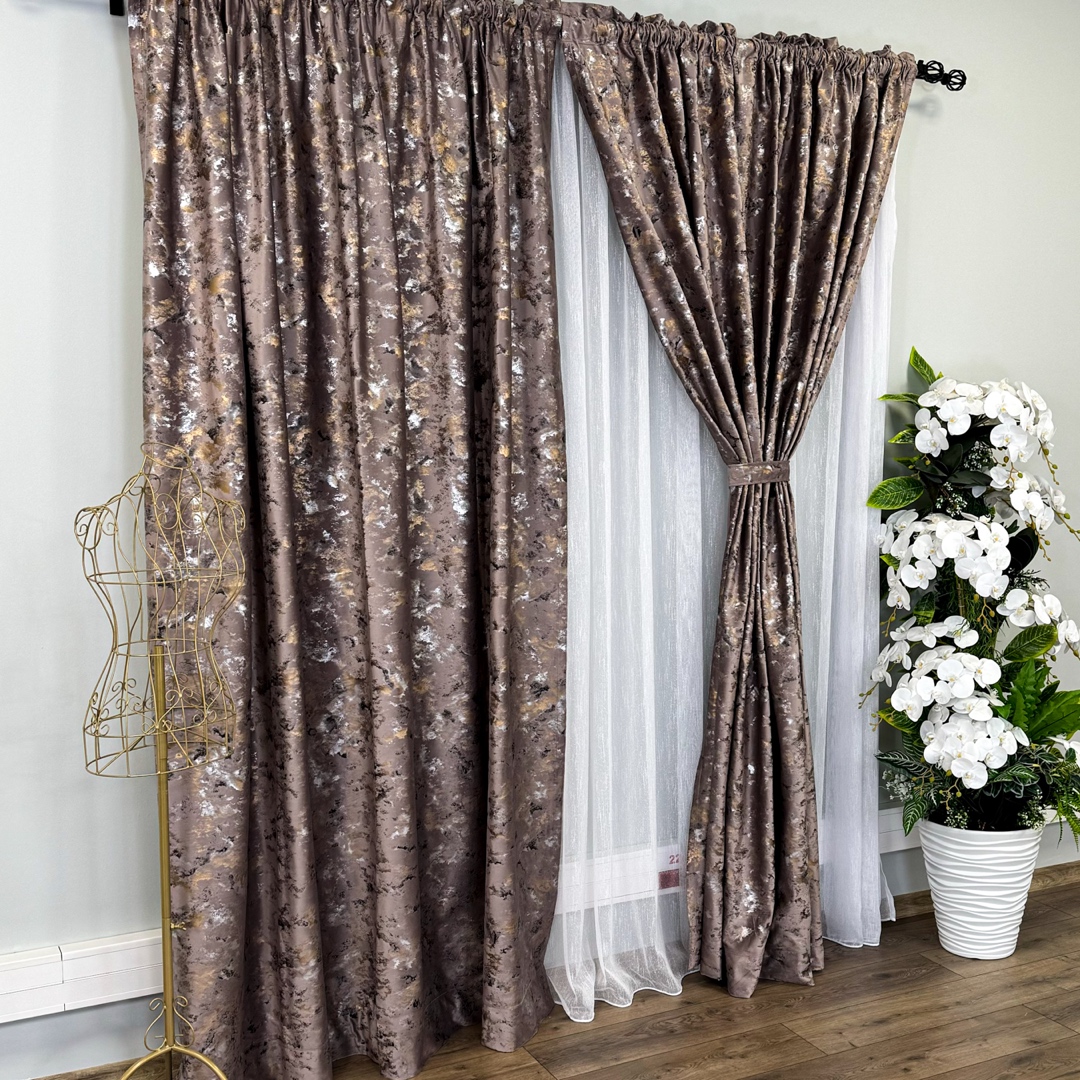 Draperie Catifea Nikko cu insertii aurii, Roz prafuit, 140cm latime x 260cm inaltime, cu tiv lat pt bara - imagine 4