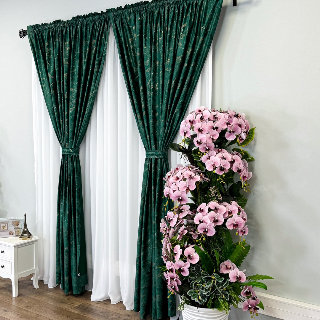 Draperie Catifea MYKONOS cu valuri rafinate aurii, Verde Smarald - V7, 140cm latime x 260cm inaltime, cu tiv lat pt bara - imagine 5