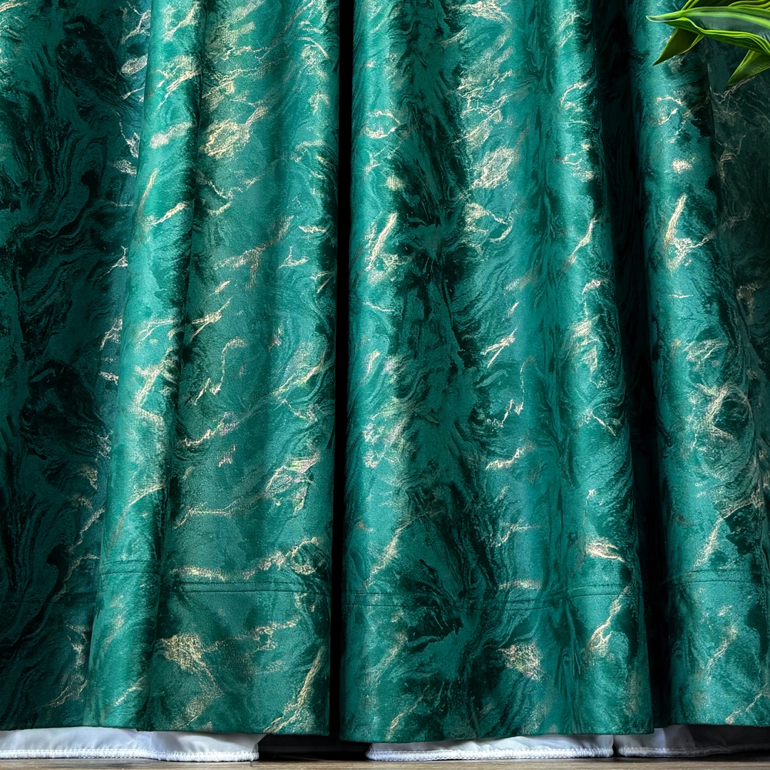 Draperie Catifea MYKONOS cu valuri rafinate aurii, Verde Smarald - V7, 140cm latime x 260cm inaltime, cu tiv lat pt bara - imagine 10