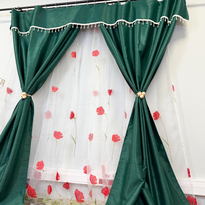Set 3 metri de 2 bucati de Draperie BlackOut, Pearls, 150cm latime x 270cm inaltime, Verde cu Sclipici + Perdea 400cm latime x 270cm inaltime, din Matase Imprimata, Maci Rosii - imagine 11